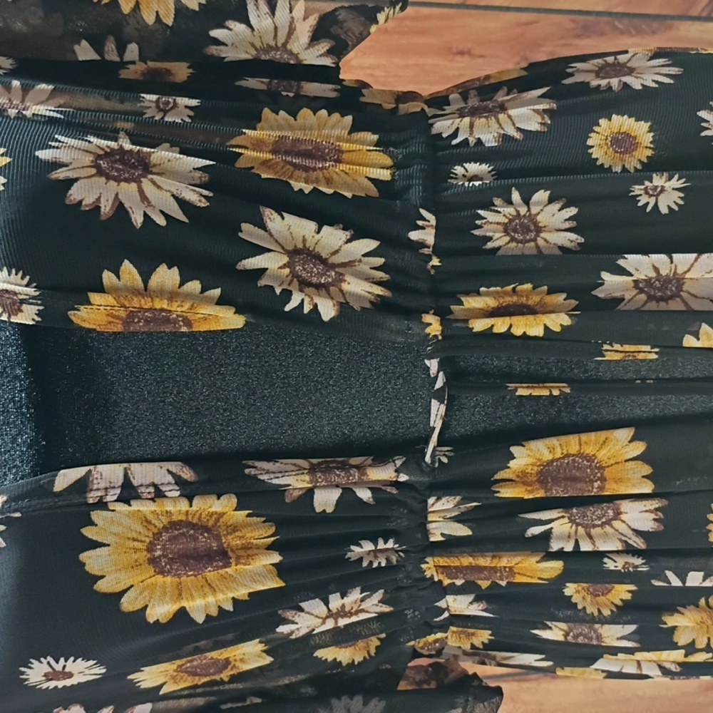 Floral Black and Yellow Kimono Dress - Picture 5 of 7